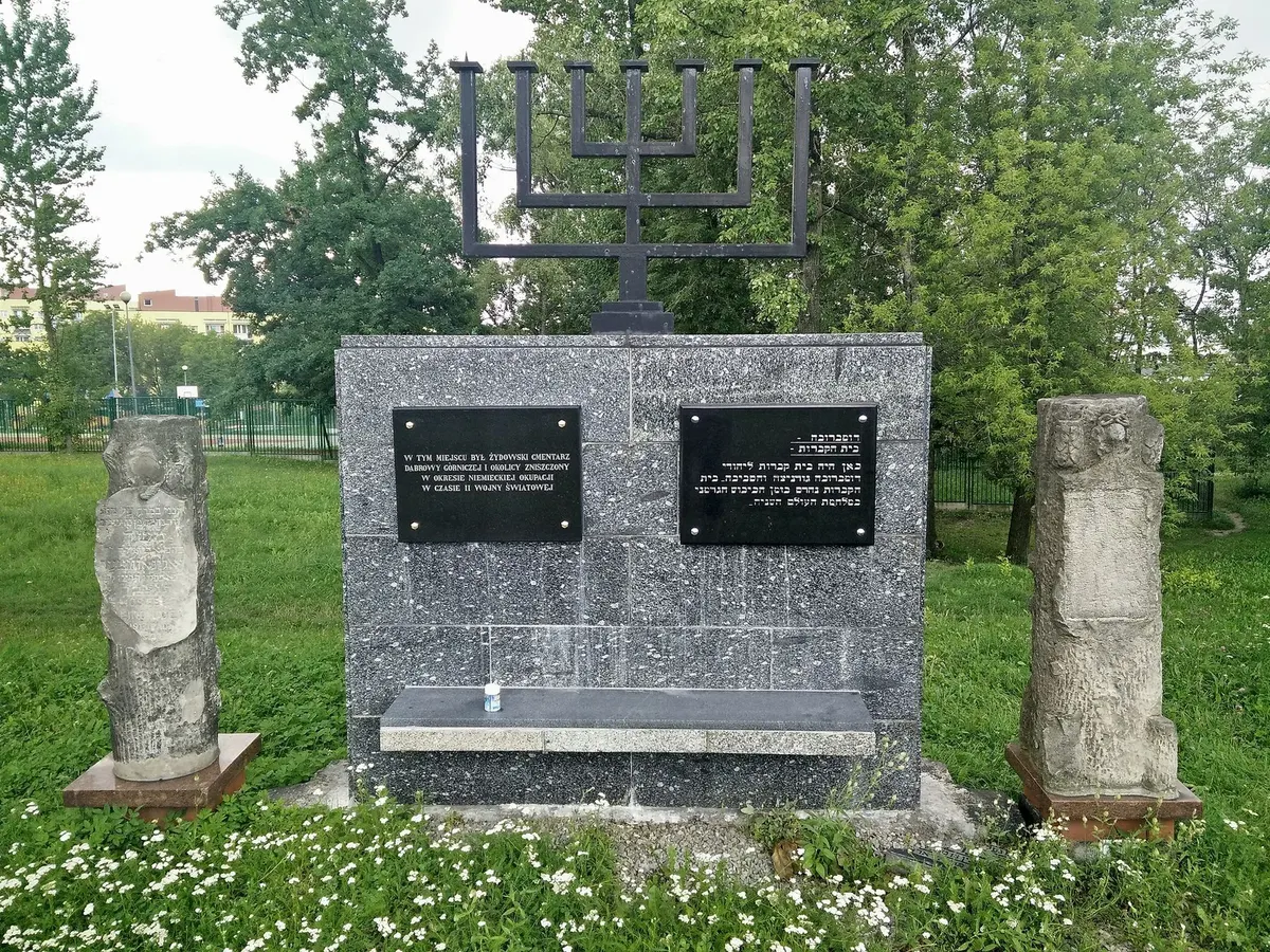 Cmentarze Dąbrowa Górnicza: historia zapisana w nieistniejącej nekropolii żydowskiej