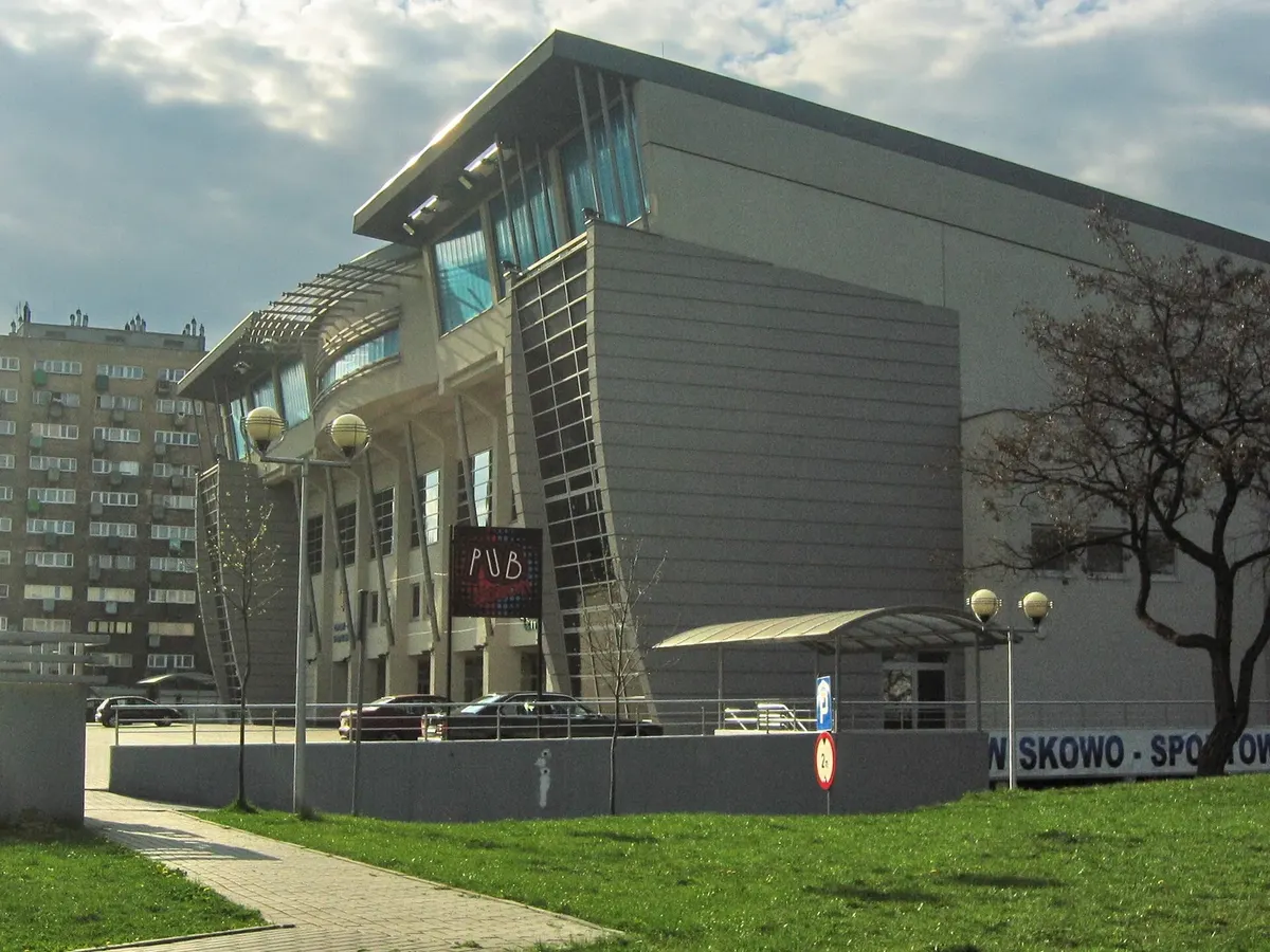Hala Centrum w Dąbrowie Górniczej – sport, mecze i wydarzenia w Parku Hallera