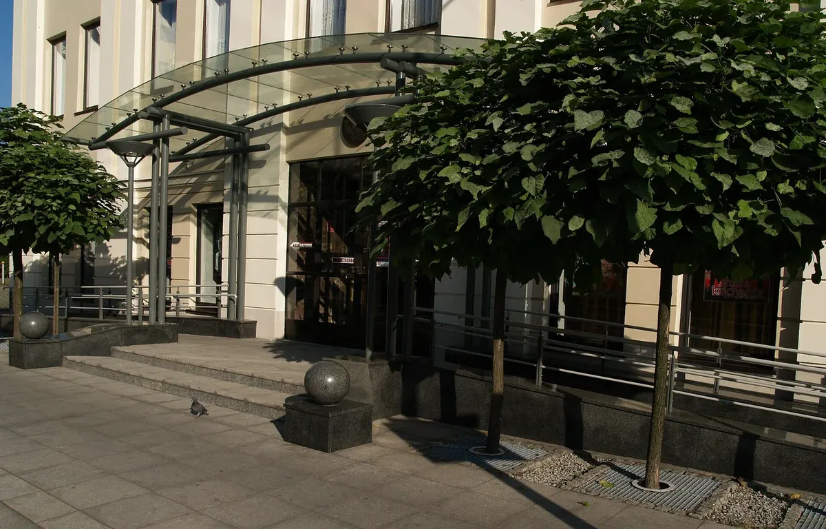 Teatr Zagłębia w Sosnowcu: jak zaplanować wizytę z Dąbrowy Górniczej